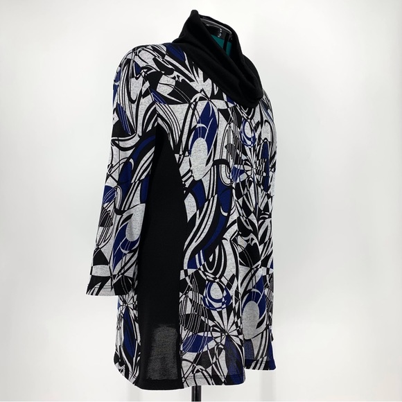 Brochure Lightweight Patterned Turtleneck Top with 3/4 Sleeves, XXL - Picture 9 of 16